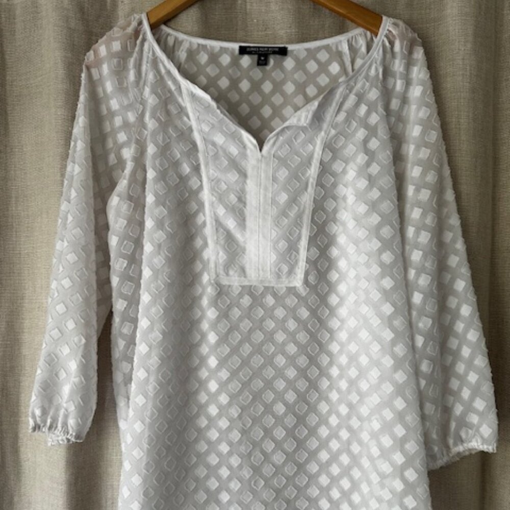 Jones of New York... Beautiful, Sheer, Sexy.  THis top screams TROPICS.